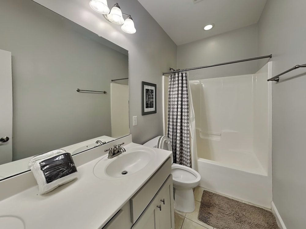 Queens Grant by Topsail Realty