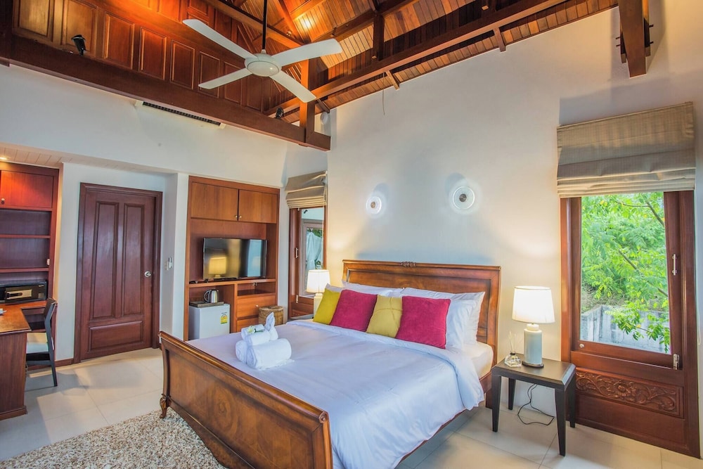 Luxury Seaview 6 Bedrooms With Infinity Pool Villa, Private Gym, Superfast Wifi