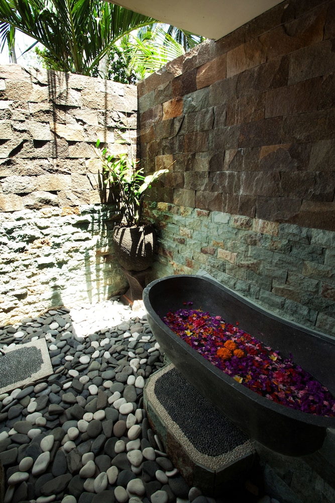 Segening Villa