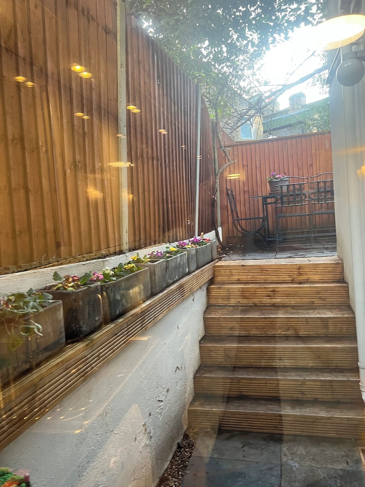 Charming 2bedroom flat in Shepherds Bush