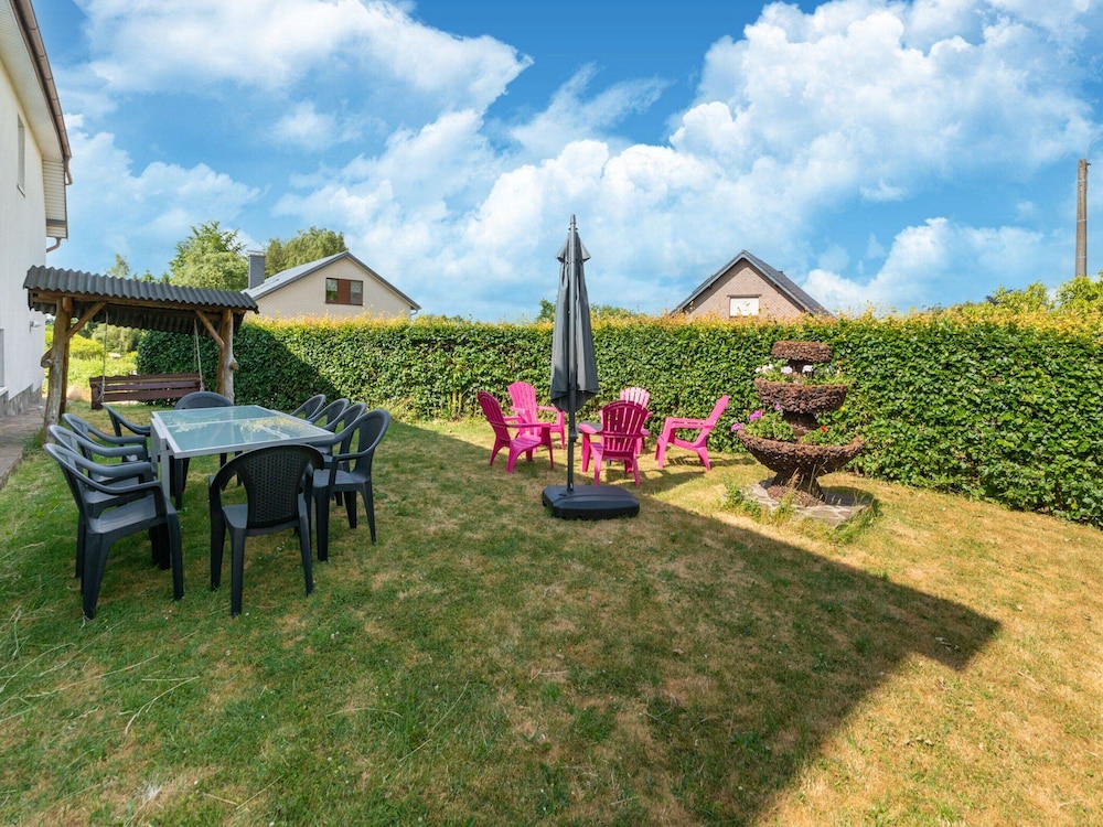 Family Villa Near Lake
