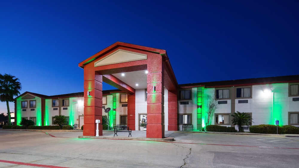 San Antonio Vacations - SureStay Hotel by Best Western Orange - Property Image 13