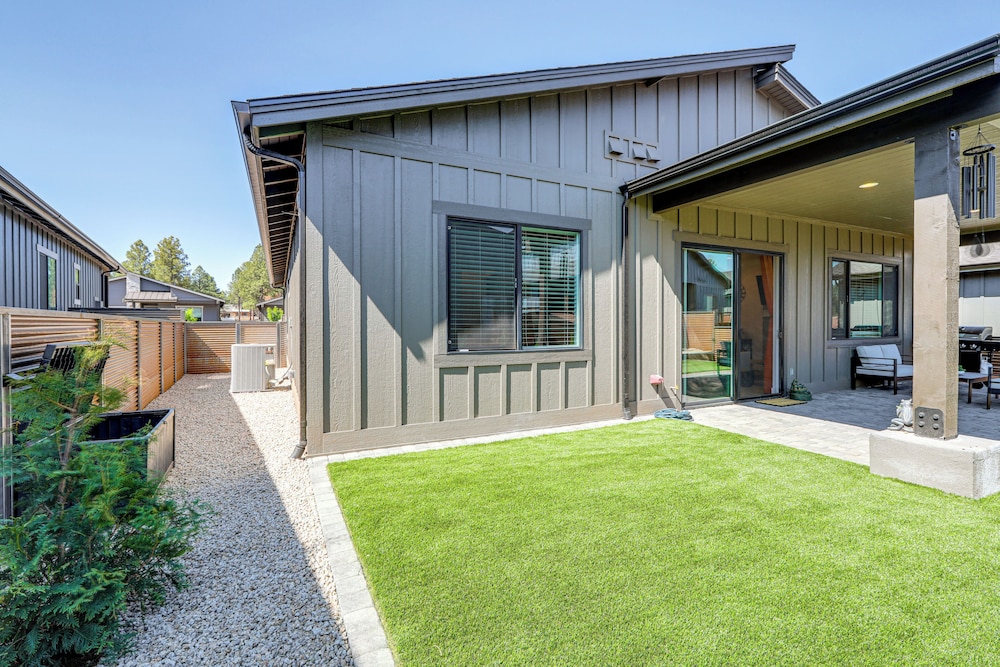 3 Mi to Dtwn Flagstaff: Family Retreat w/ Patio