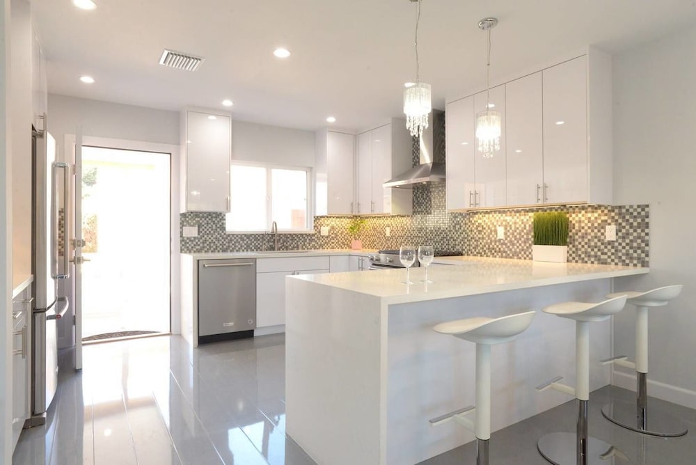 North Hollywood Vacations - Bright Spacious Family House Near Universal Studios - Property Image 16