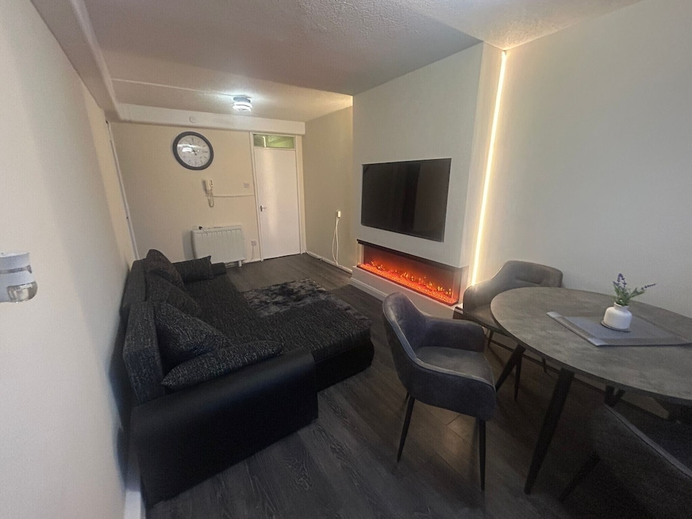 Manchester Chic Apartment - Boundary Lane Stay