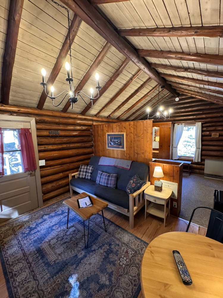Cascade Lodge
