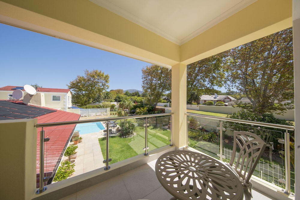 Constantia Cottages