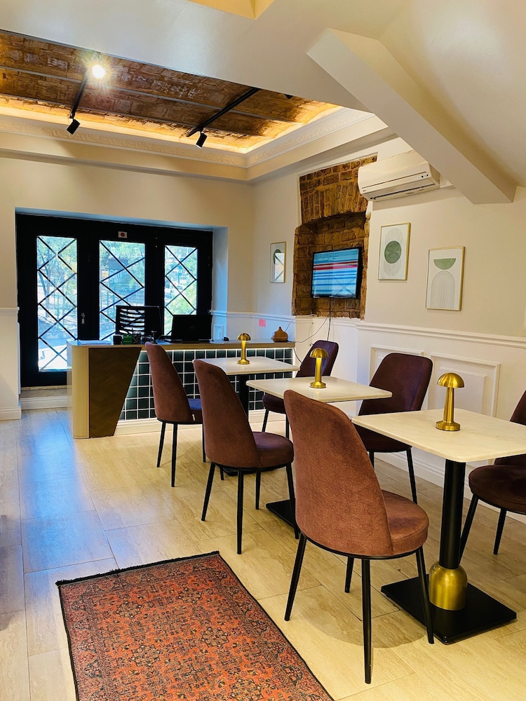 Emily Taksim Hotel