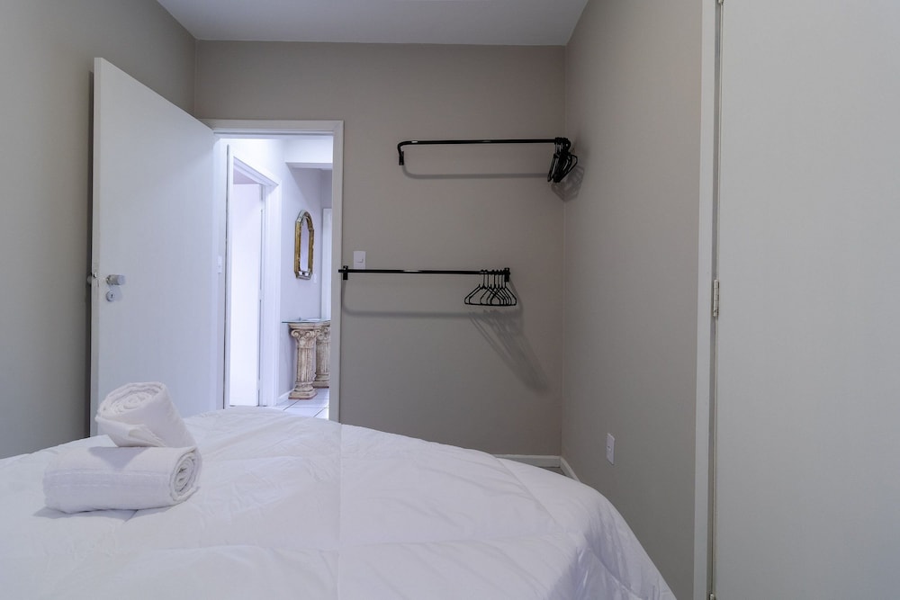 Ap w/ Balcony 200 m From the Beach Ingleses Vin202