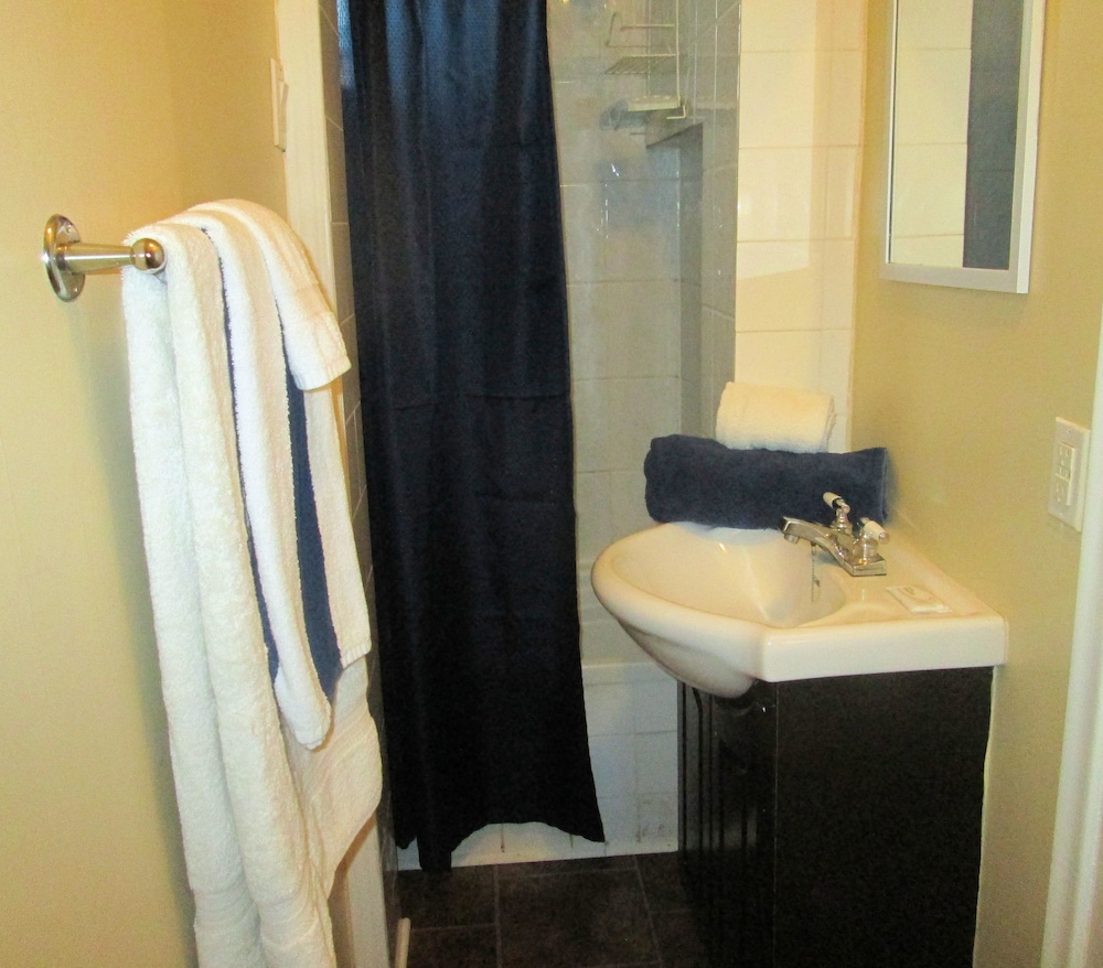 Edgewater Resorts - Edgewater Inn