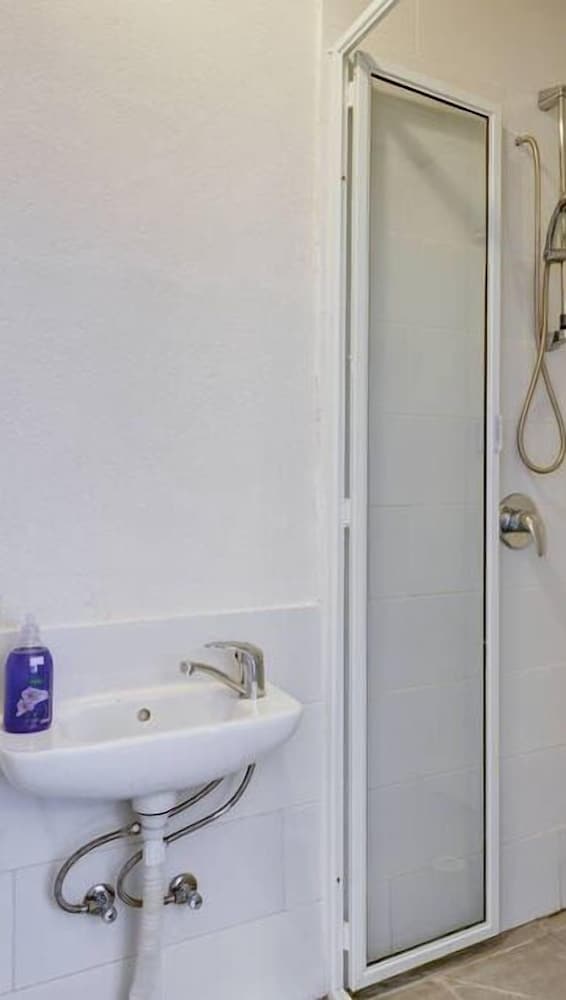 Ha-Carmel Market Apartment