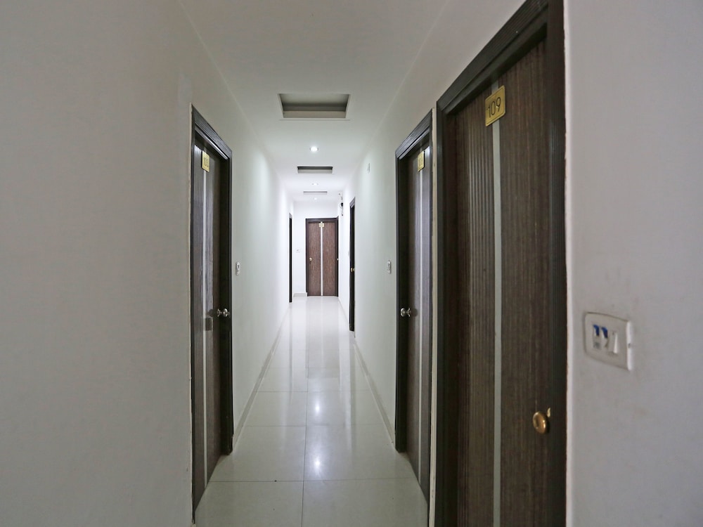 OYO 10257 Hotel Lotus Park