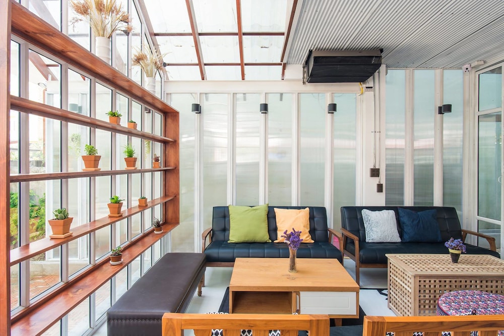 Haus Hostel