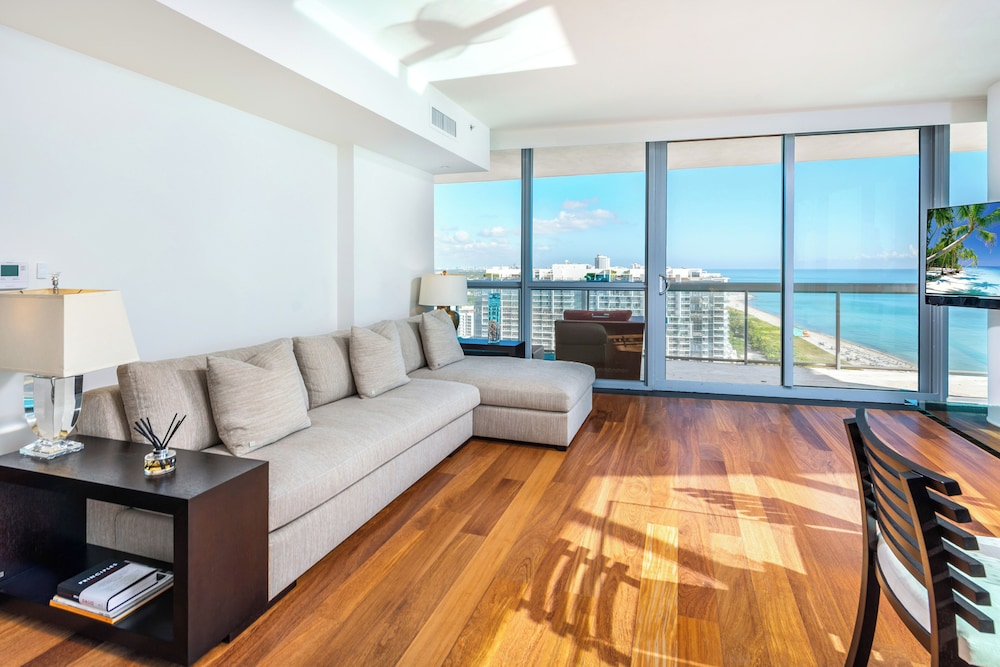 Luxury Vacation Rentals at The Setai by LRMB