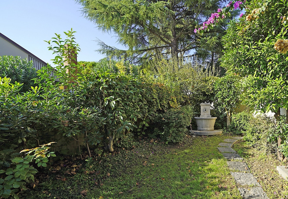 Il Melagrano A12 by Wonderful Italy