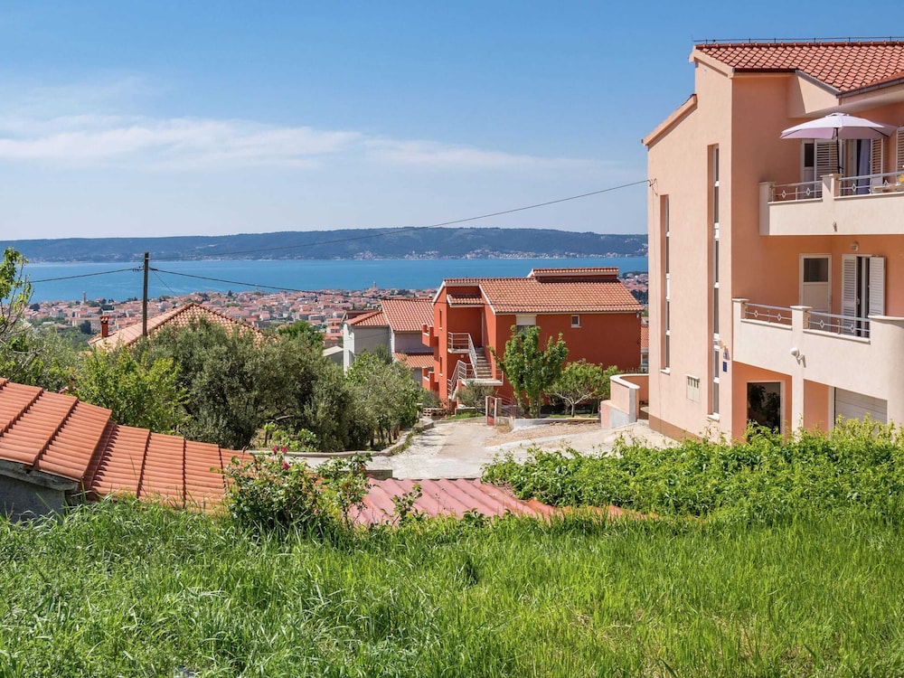Sea-view Retreat, Kastel view 4