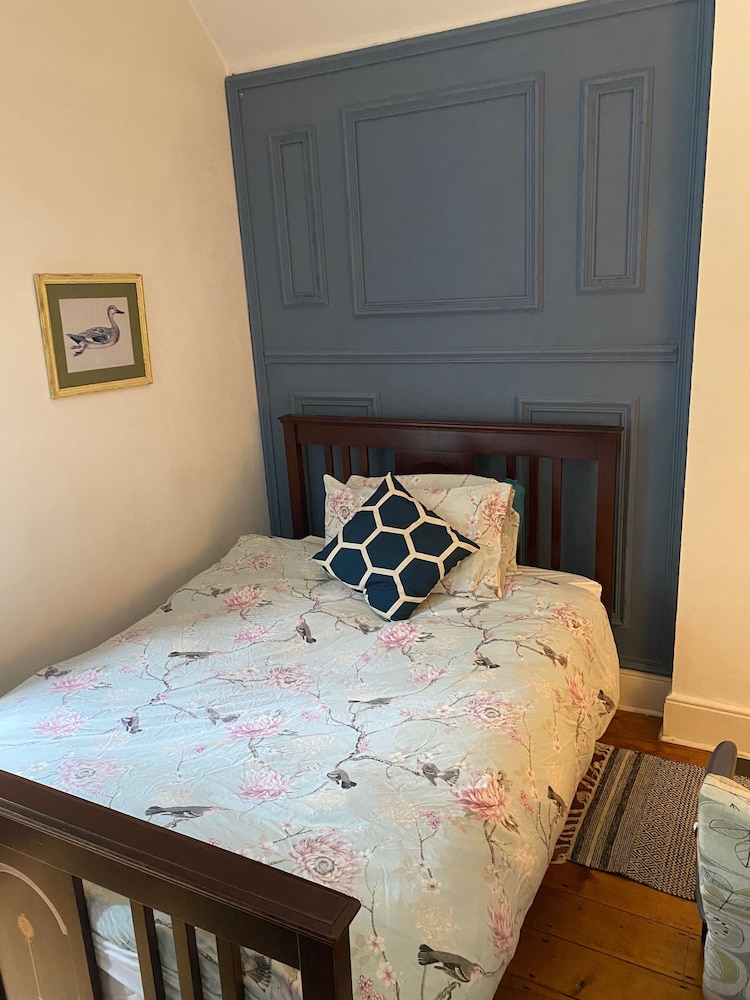 Fabulous 6 Bedroom Victorian Period House