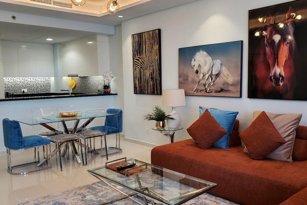 Ptr-6109 Luxury 2 BHK Paramount Midtown