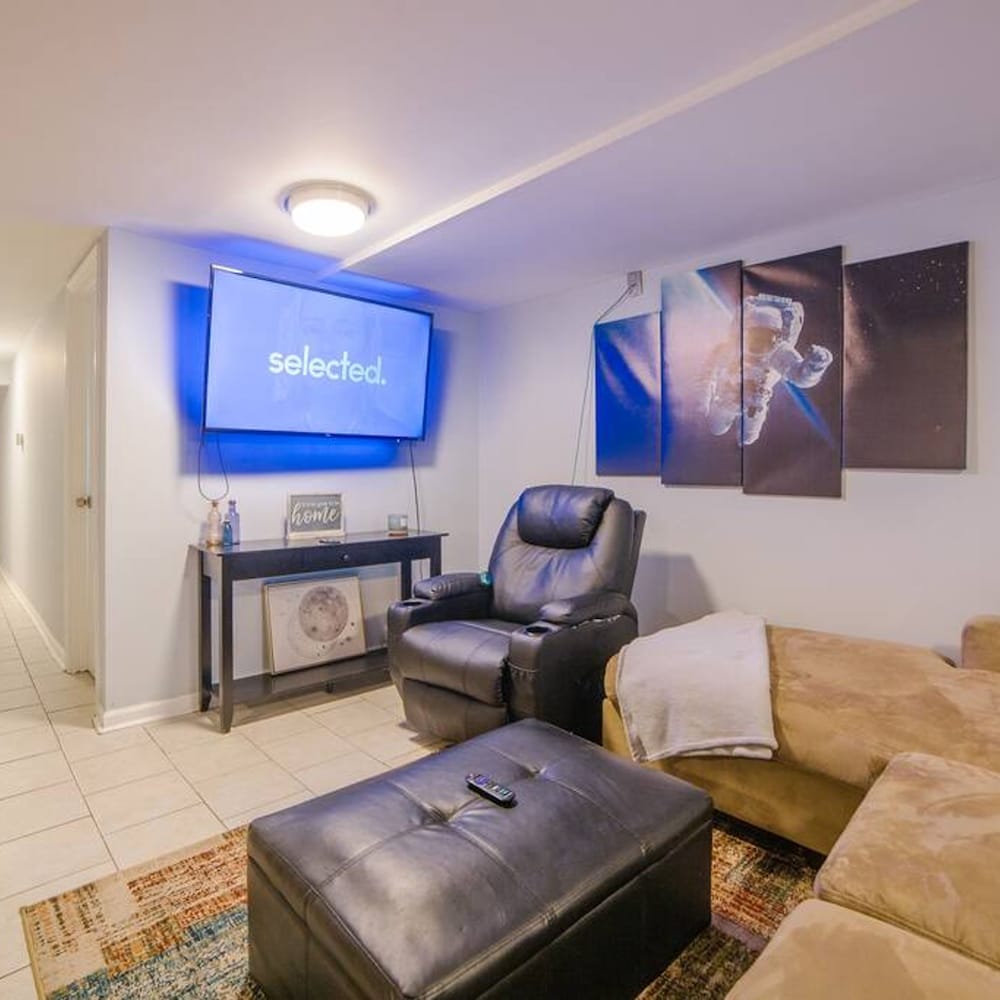 Midway Airport 2 Bedroom With Full Kitchen