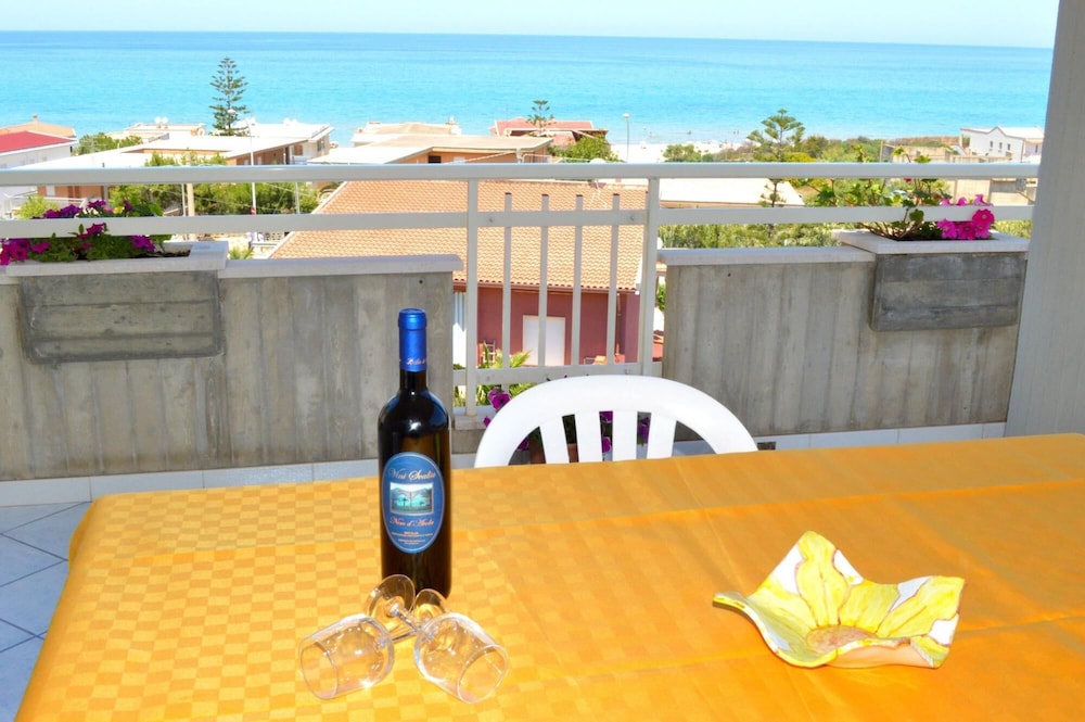 Al025a in Alcamo With 3 Bedrooms and 1 Bathrooms view 3