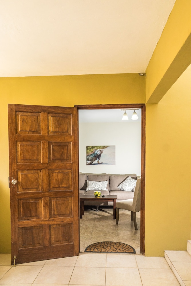 Aspid Studio & Apartment view 2