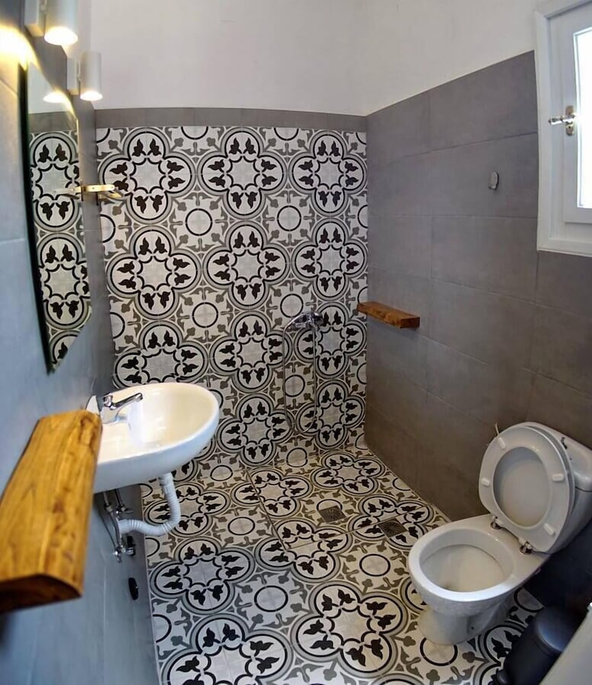 Axilleion Guest House
