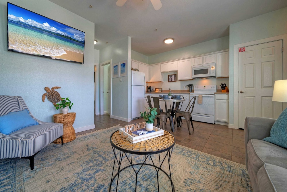 2 Coasta Bahia Condos Mins to the Beach + Pool & Golf Cart Zone