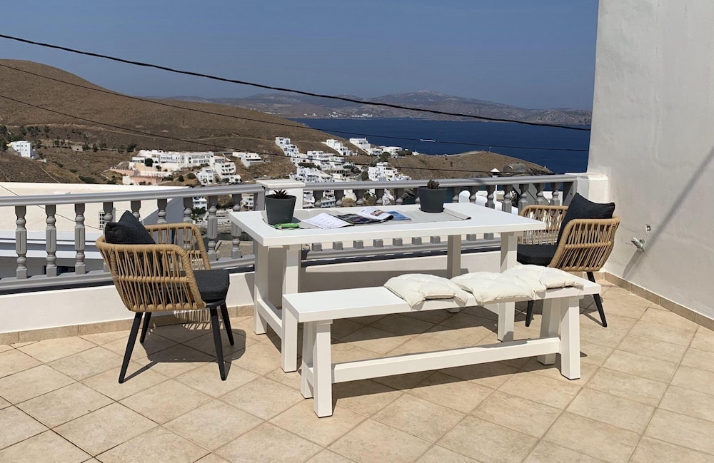 Gerani Deluxe Houses with Sea View 2 photo 4