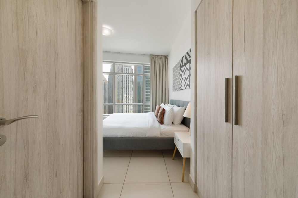 Maison Privee - Central Dubai Apt w/Danish Twist & Burj Khalifa Vws