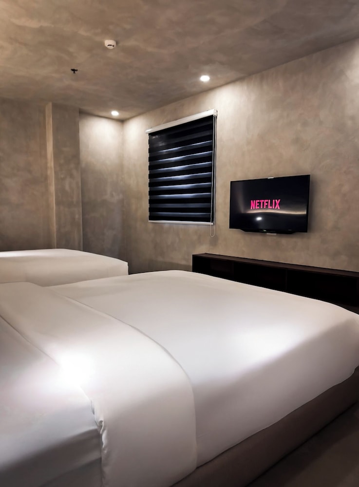 Yamato Hostel