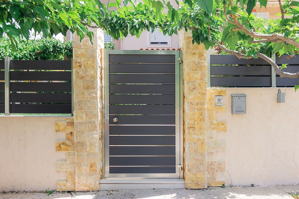 Perla Cozy Apartment near beach