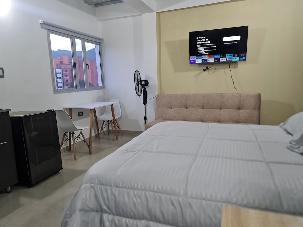 RG33 ApartaSuites