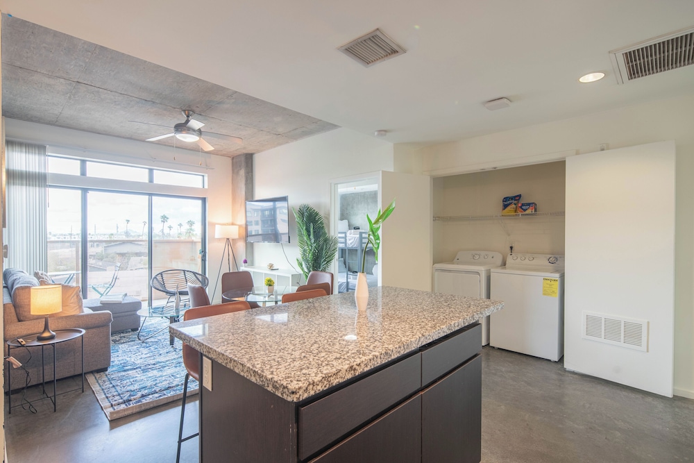 ROVE LIVING/KL - Roosevelt Point