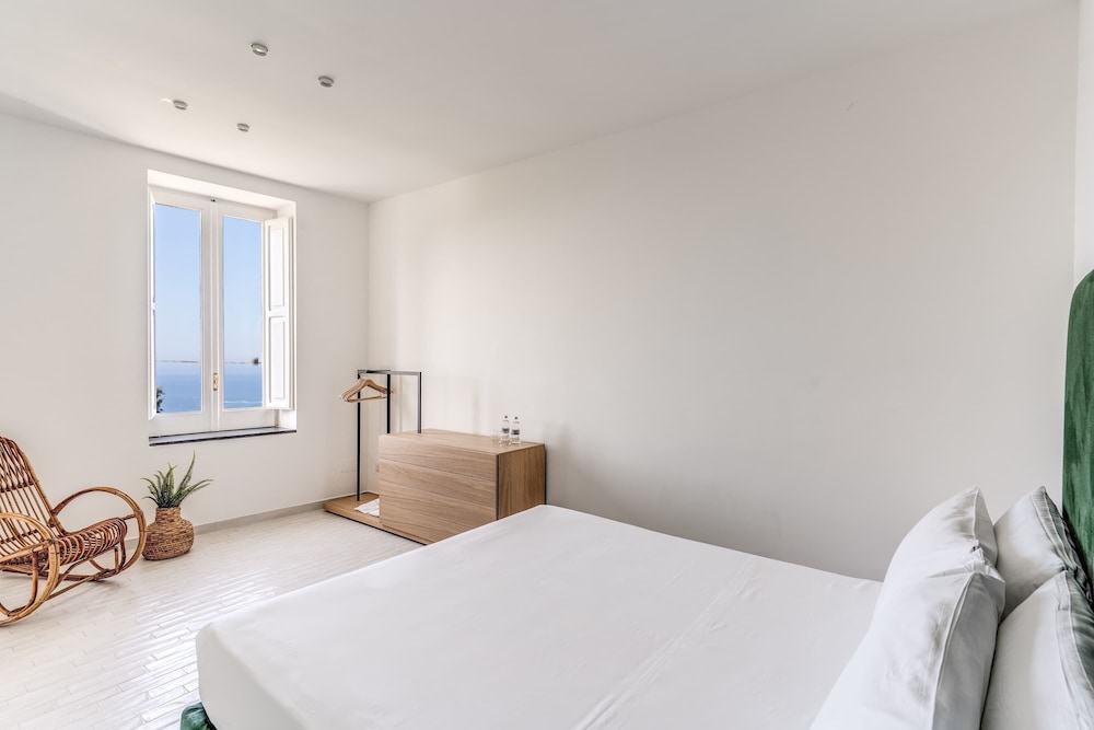 Giulia 2 Villa Apartment Shared Pool Sea Views