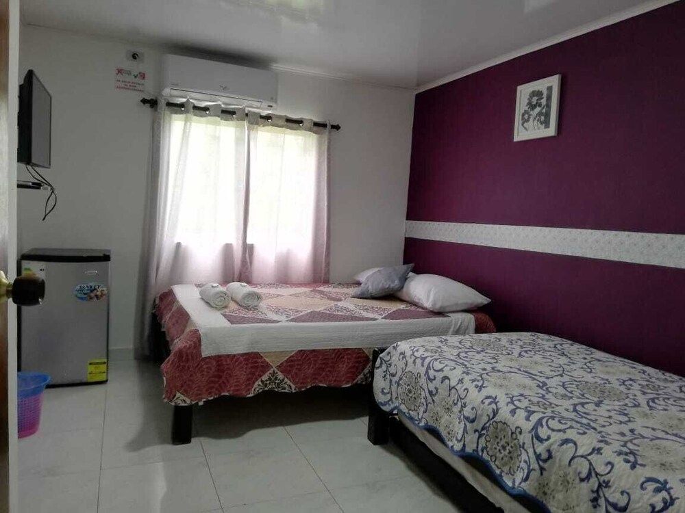 Hostal Cabañas 7 Colores view 4