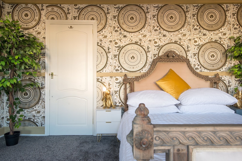 Charming 1-bed House in London