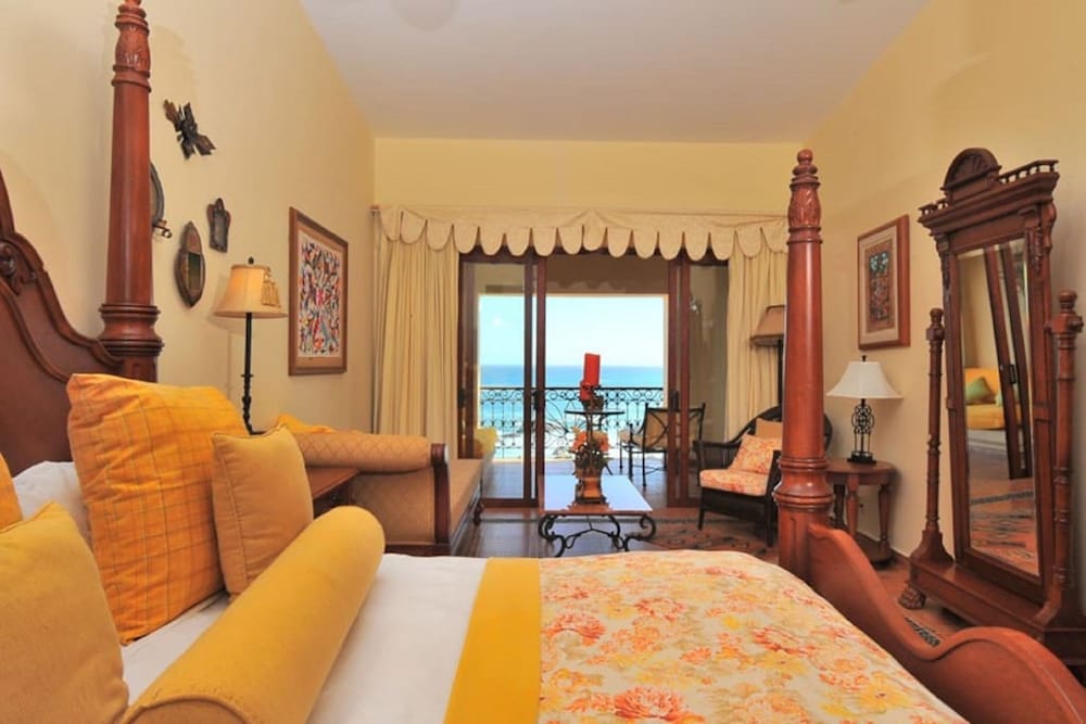 Beautiful Family Suite at Cabo San Lucas view 4