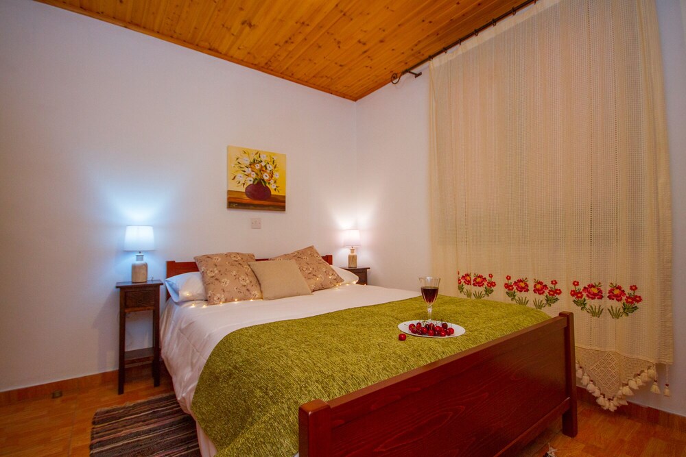 Aethra Cottage view 4