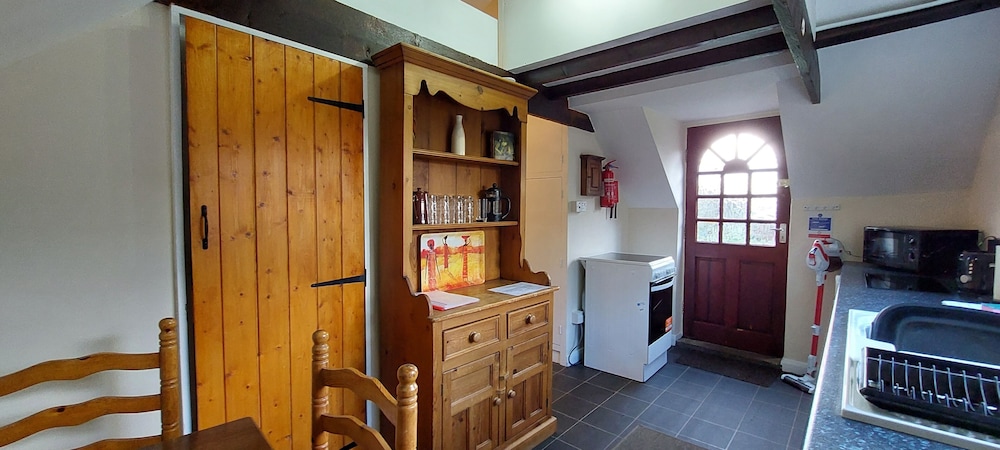 17th-century1bed/studio/petsok/garden/wifi view 5