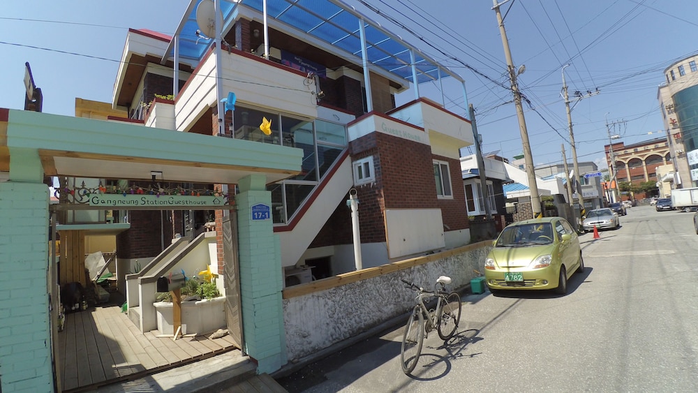 Gangneung Station Guesthouse