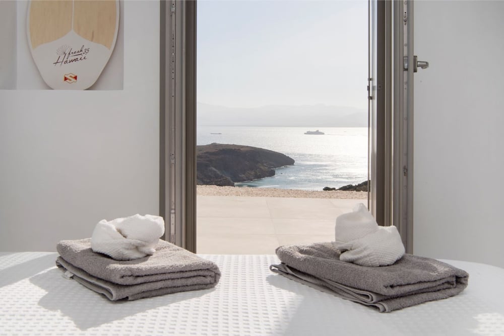 Rising Sun sea View Villa Near the Beach Paros