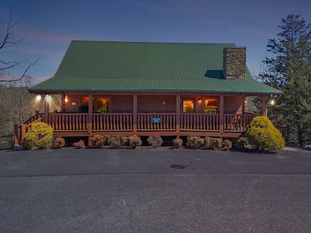 Ern821 - Tranquil Times 5 Bedroom Cabin