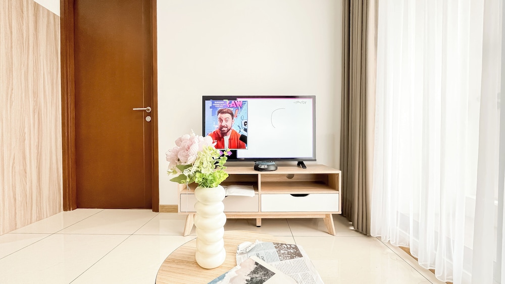 1Br Near Summarecon Mall At M-Town Signature Apartment