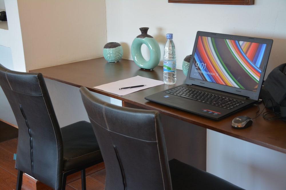 Monsoon Suites