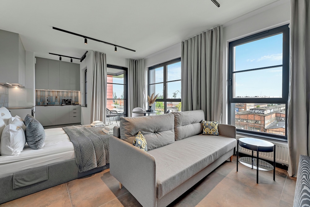 Doki Living - Foodhall & Parking by Downtown Apartments