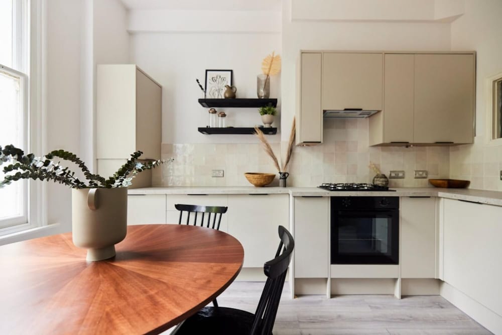 The London Maisonette - Alluring 3bdr Flat With Garden