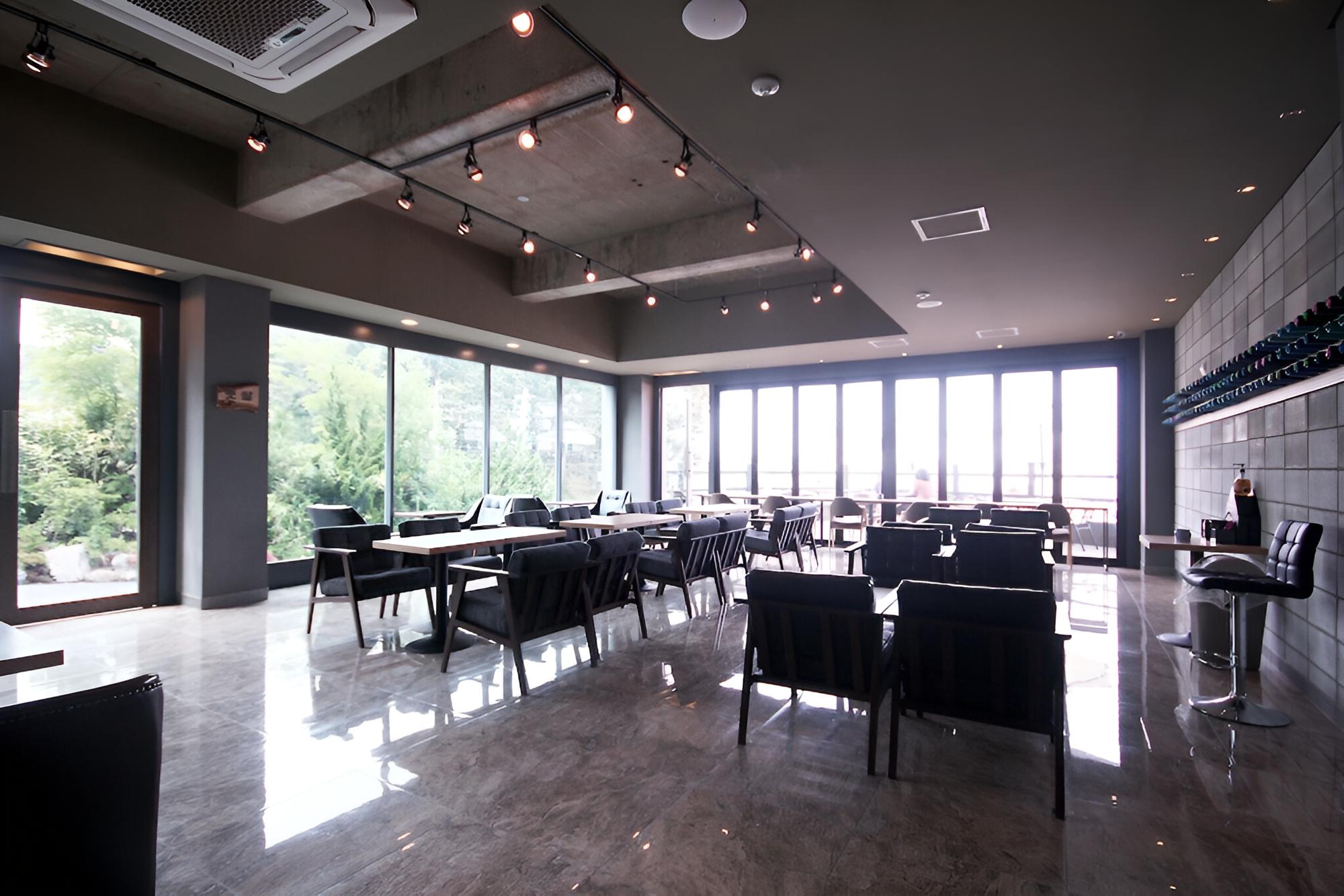 Uljin Neulbom Boutique view 5