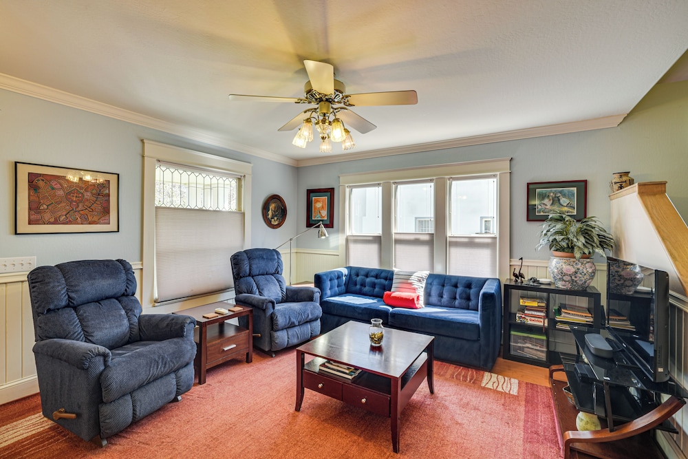 6 Blocks to Sjsu: Cozy Bungalow w/ Deck & Koi Pond