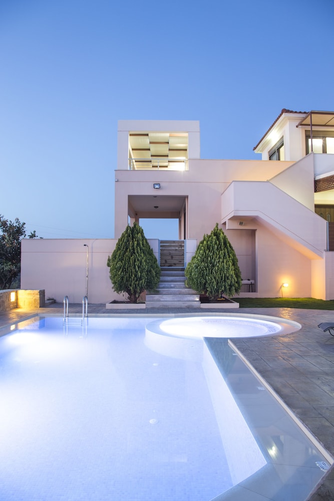 Villa Saint George