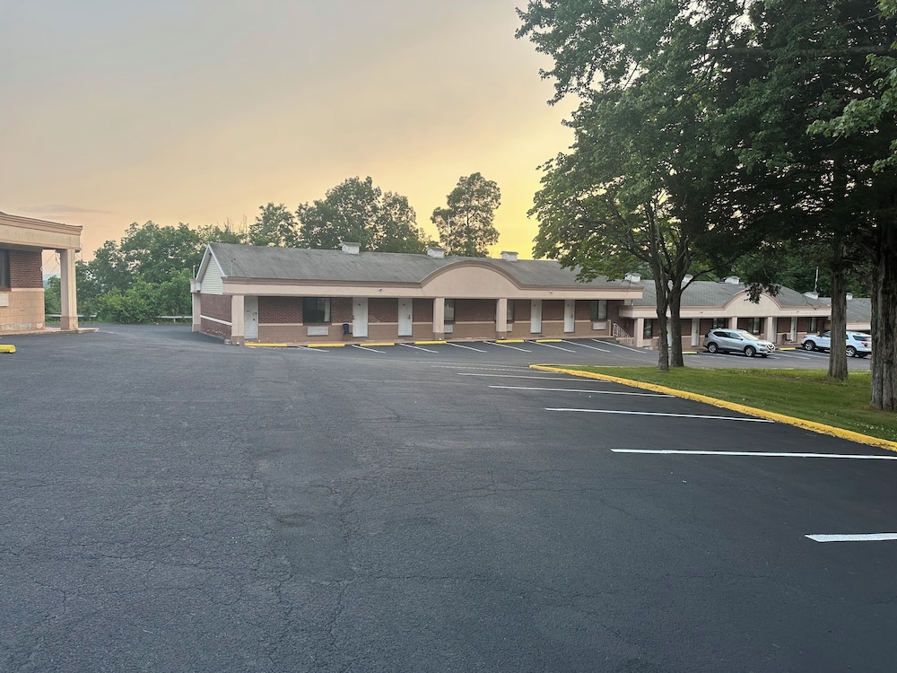 Kingston Vacations - Kingston Motel - Property Image 7